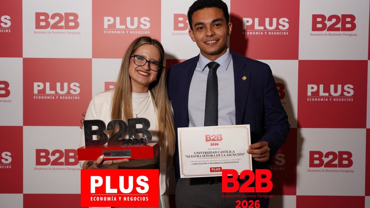 La Universidad Católica lidera la categoría “Capacitación y Desarrollo Profesional” en los Premios B2B Paraguay